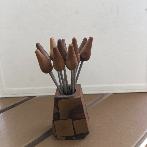 Olivewood Toothpick Golder with 10 Toothpicks Made in Israel - Picture 3 of 9